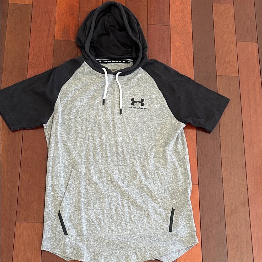 Under Armour Men's Black and Gray Hooded Tee